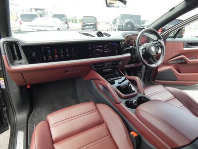 2024 Porsche CAYENNE — миниатюра 18