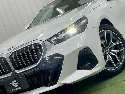 2024 BMW 5 SERIES 缩略图 32