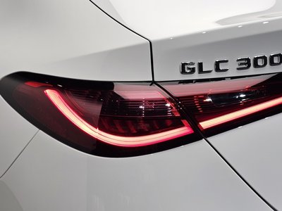 MERCEDES-BENZ GLC - 10