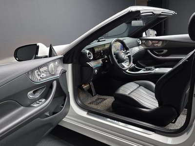 MERCEDES-BENZ E-CLASS - 10