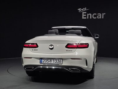 MERCEDES-BENZ E-CLASS - 4