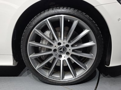 MERCEDES-BENZ E-CLASS - 6