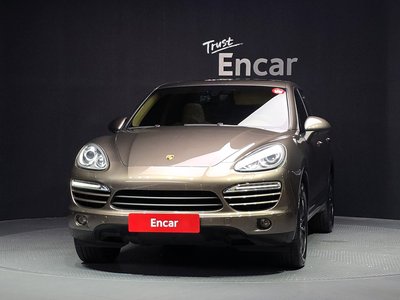 2013 Porsche CAYENNE 照片 2