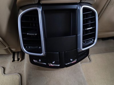 2013 Porsche CAYENNE 缩略图 19