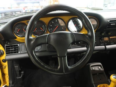 PORSCHE 911 CABRIOLET - 10