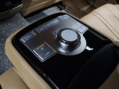 2025 Genesis G80 (RG3) thumbnail 23