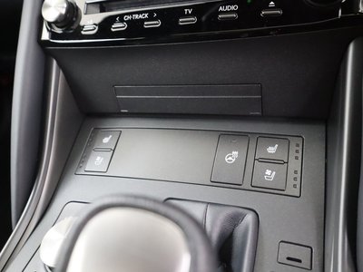 صورة مصغرة 18 لـ 2022 Lexus IS