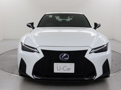 صورة مصغرة 35 لـ 2022 Lexus IS
