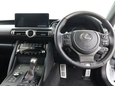 صورة مصغرة 11 لـ 2022 Lexus IS