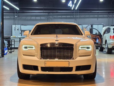 ROLLS-ROYCE GHOST - 2