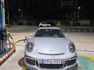 PORSCHE 911 - 4
