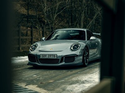 PORSCHE 911 - 10