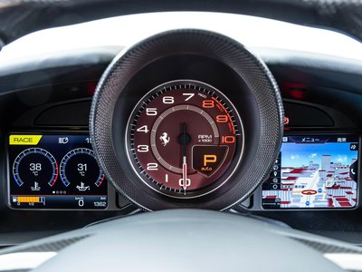 FERRARI F8 TRIBUTO - 9