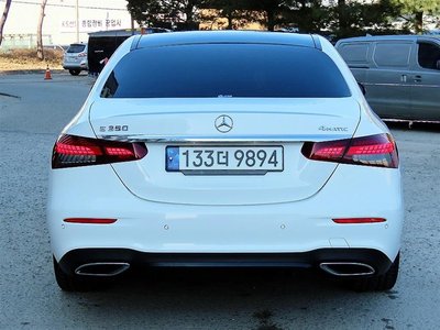 MERCEDES-BENZ E-CLASS - 3