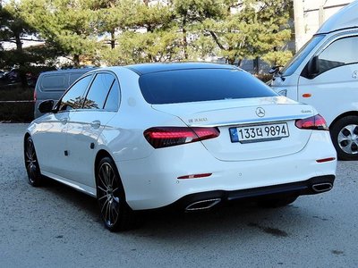 MERCEDES-BENZ E-CLASS - 2