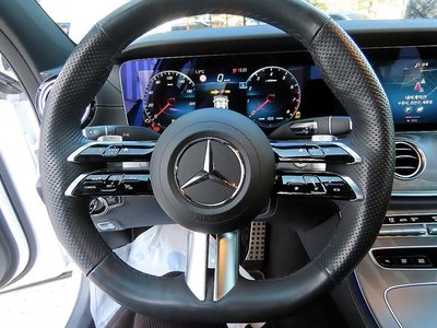 MERCEDES-BENZ E-CLASS - 8