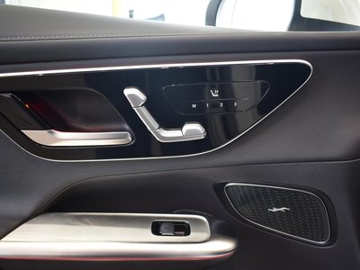 صورة مصغرة 31 لـ 2025 Mercedes-BENZ GLC