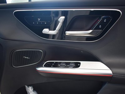 صورة مصغرة 11 لـ 2025 Mercedes-BENZ GLC
