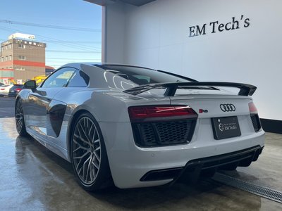 AUDI R8 - 6