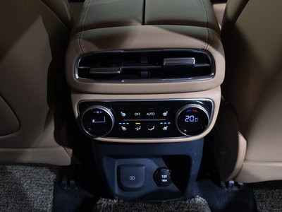 2023 Genesis GV80 thumbnail 24
