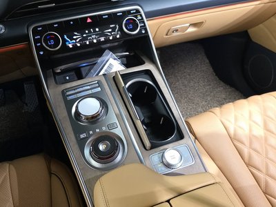 2023 Genesis GV80 thumbnail 12