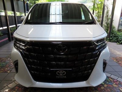 2025 Toyota ALPHARD — фото 7