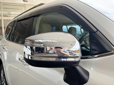 صورة مصغرة 14 لـ 2024 Toyota LAND CRUISER 300
