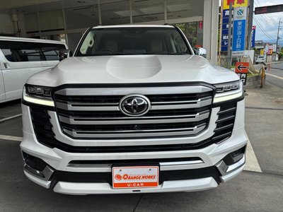 TOYOTA LAND CRUISER 300 - 6