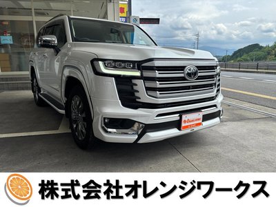 TOYOTA LAND CRUISER 300 - 1