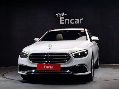 MERCEDES-BENZ E-CLASS - 2