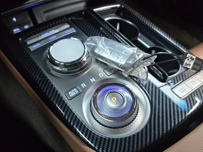 GENESIS G80 (RG3) - 9