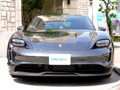 2022 Porsche TAYCAN 照片 2