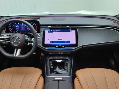 MERCEDES-BENZ E-CLASS - 4