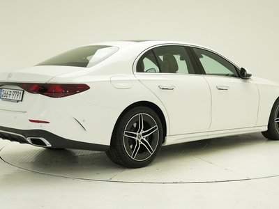 MERCEDES-BENZ E-CLASS - 5
