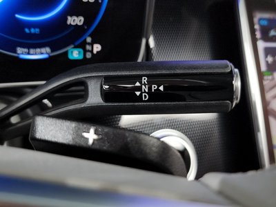 MERCEDES-BENZ EQE SUV - 9