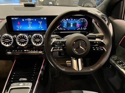 MERCEDES-BENZ GLA - 9