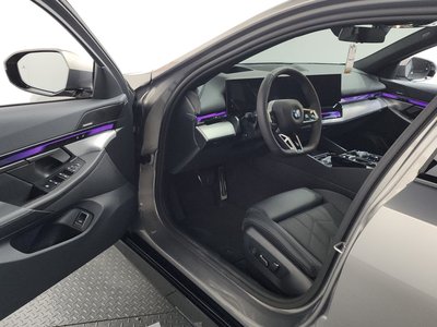 2025 BMW 5 SERIES — миниатюра 13