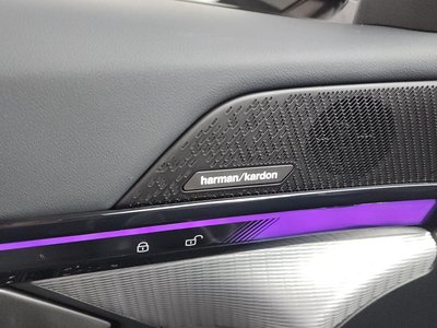 2025 BMW 5 SERIES — миниатюра 35