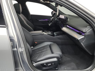 2025 BMW 5 SERIES — миниатюра 16