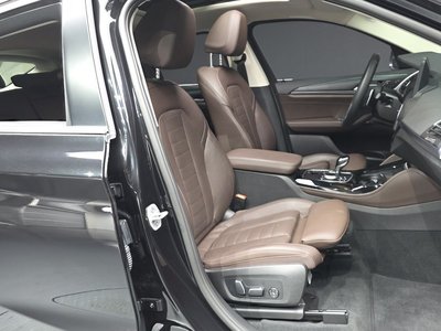 2025 BMW X4 缩略图 17