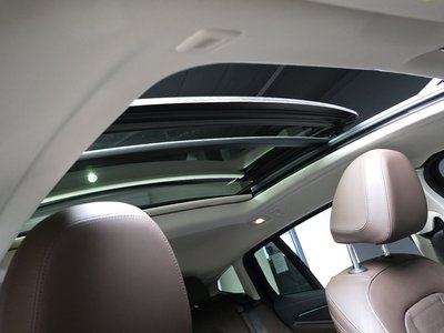 2025 BMW X4 缩略图 24