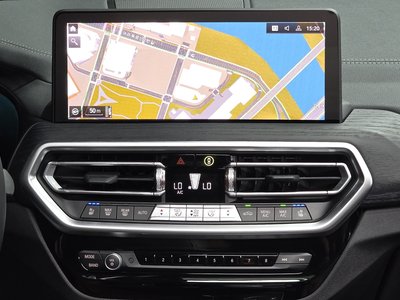 2025 BMW X4 缩略图 20