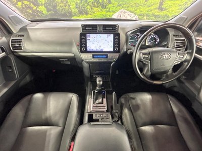 TOYOTA LAND CRUISER - 2