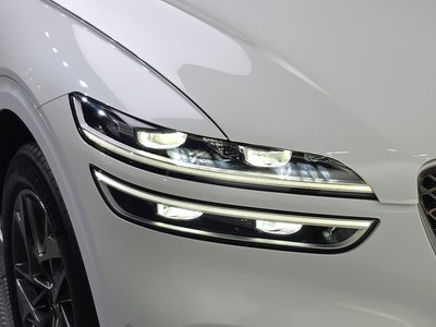 صورة 9 لـ 2021 Genesis GV70