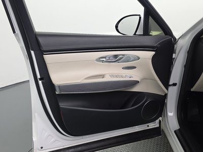 2021 Genesis GV70 — миниатюра 14
