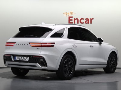 صورة 4 لـ 2021 Genesis GV70