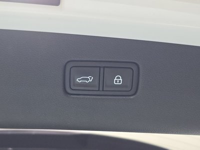 2021 Genesis GV70 — миниатюра 16