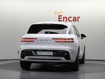 صورة 3 لـ 2021 Genesis GV70