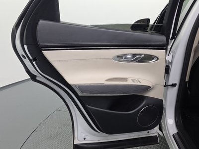 2021 Genesis GV70 — миниатюра 15