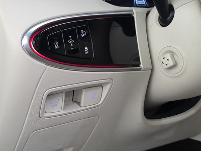 2021 Genesis GV70 — миниатюра 31